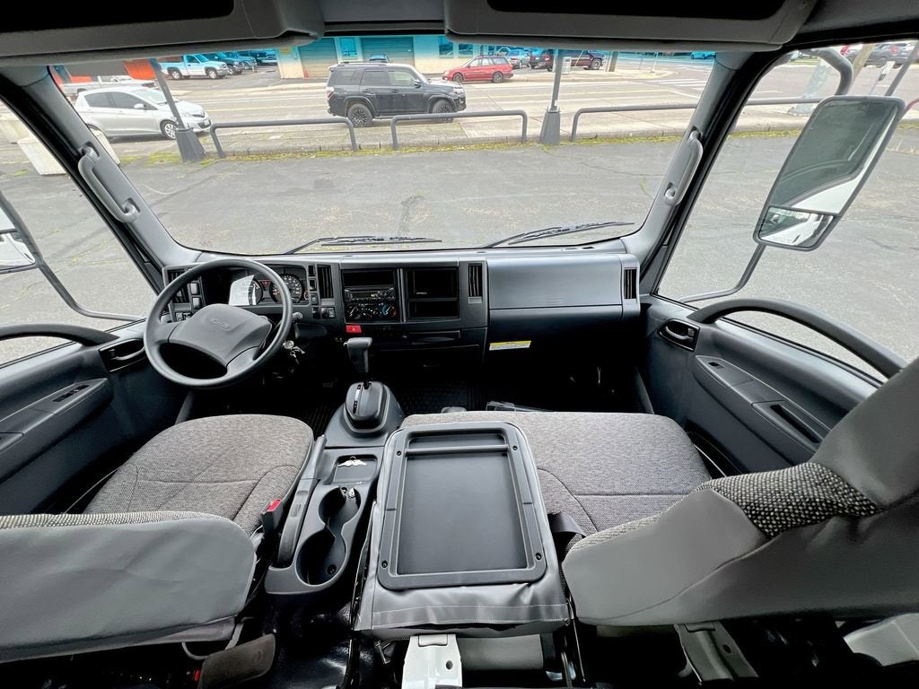 2025 Chevrolet Low Cab Forward 4500 HG NA