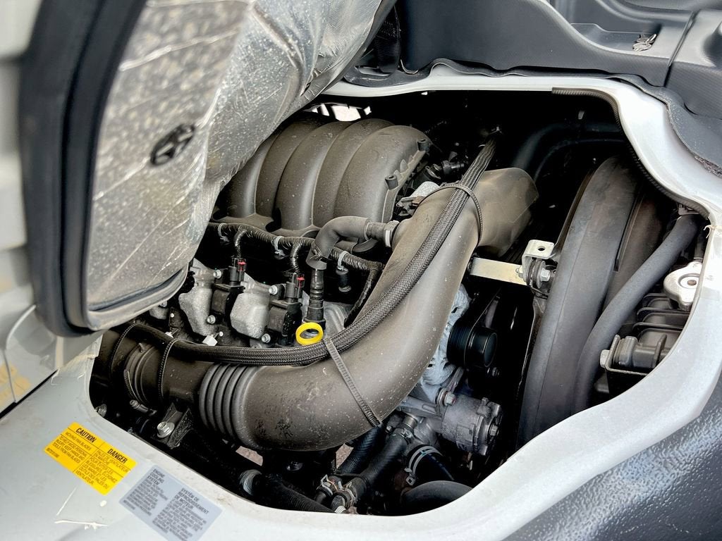 2025 Chevrolet Low Cab Forward 4500 HG NA