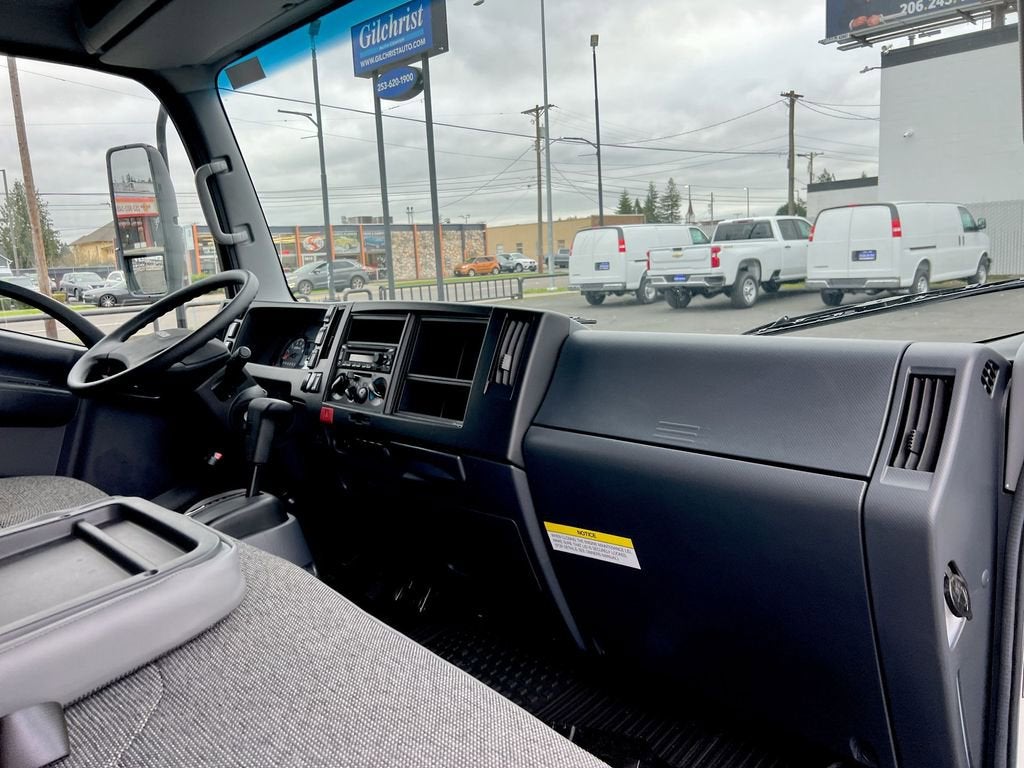 2025 Chevrolet Low Cab Forward 4500 HG NA