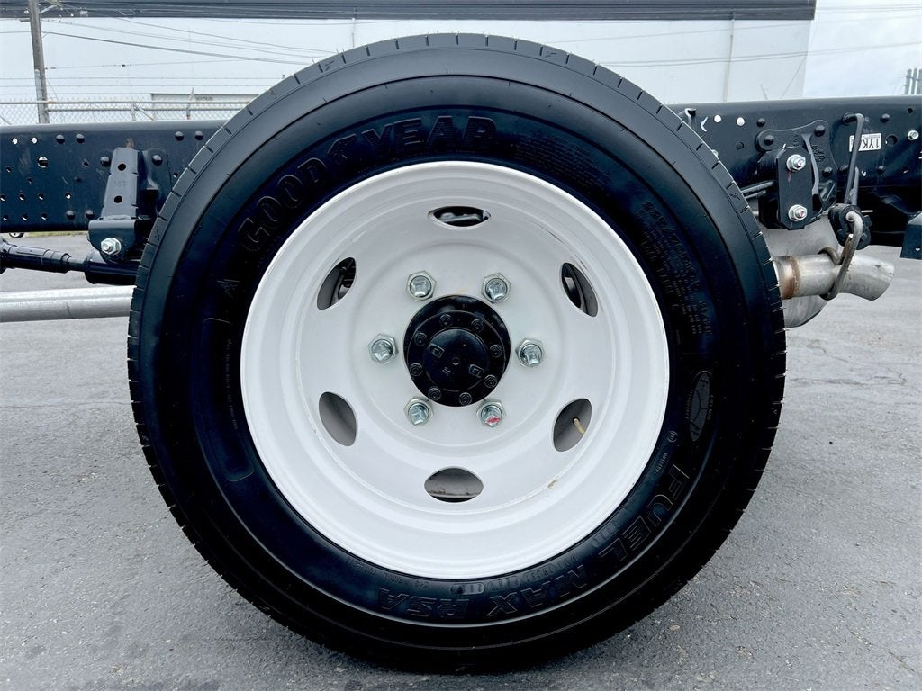 2025 Chevrolet Low Cab Forward 4500 NA