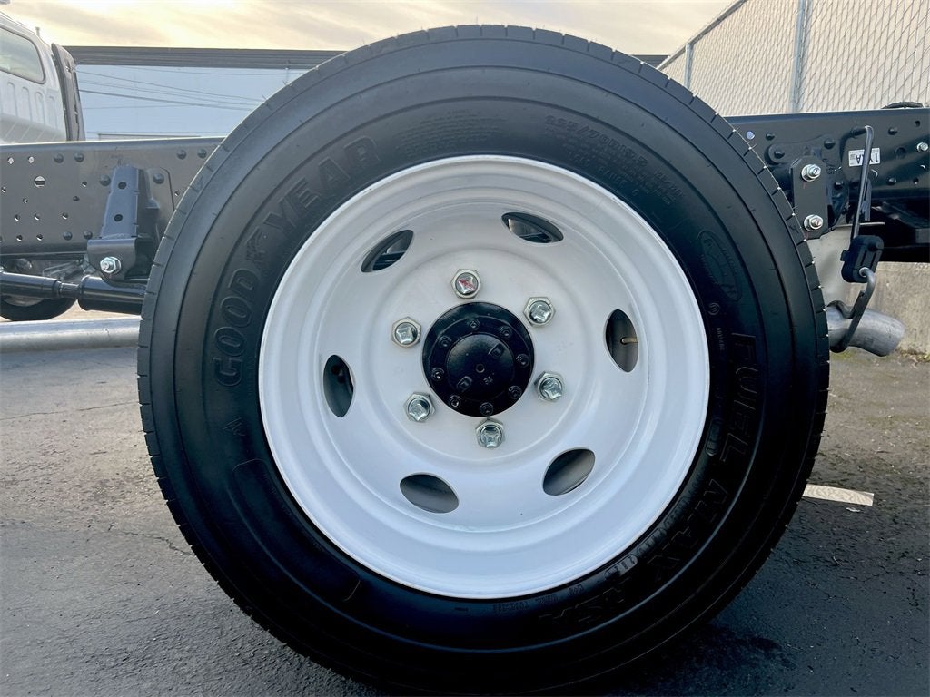 2025 Chevrolet Low Cab Forward 4500 NA