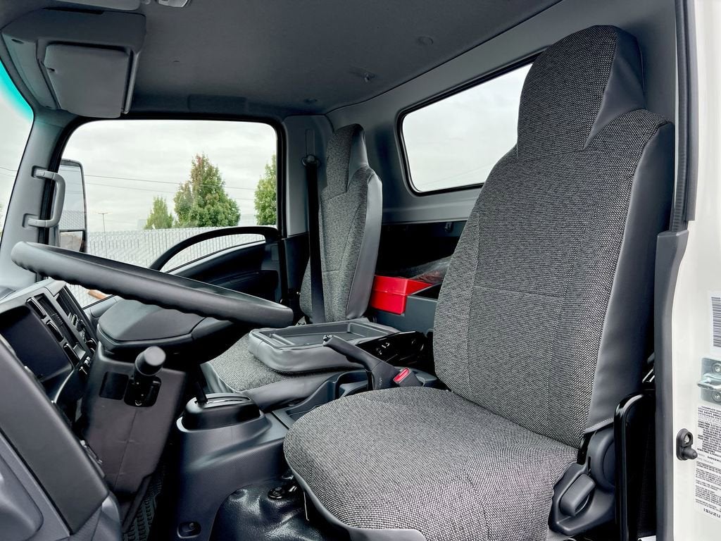 2025 Chevrolet Low Cab Forward 4500 HG NA