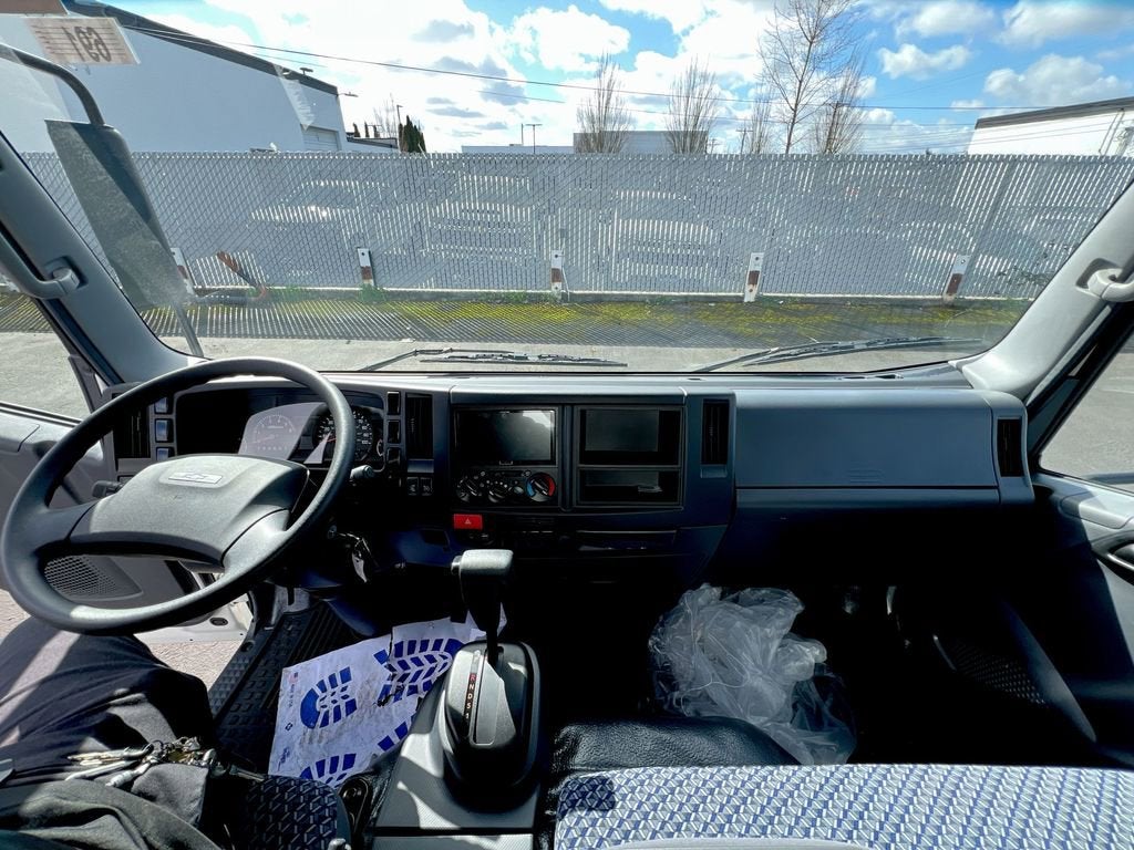 2025 Chevrolet Low Cab Forward 4500 HG NA