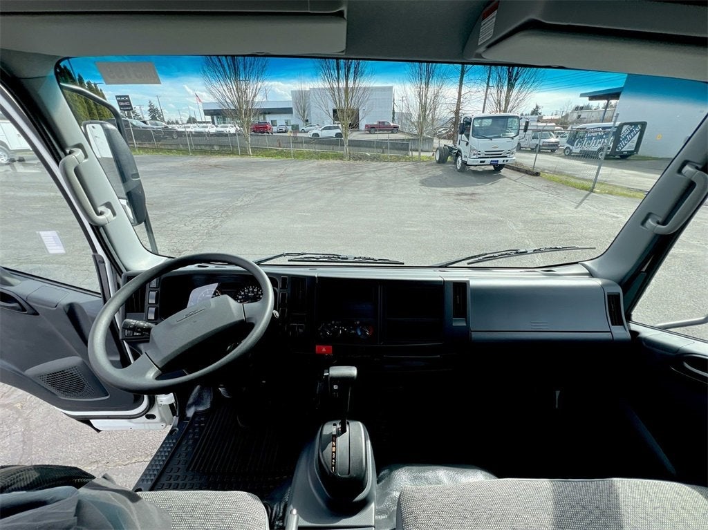 2025 Chevrolet Low Cab Forward 5500 XG NA