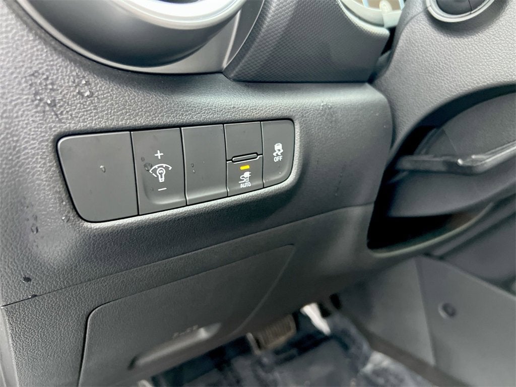 2023 Hyundai Kona Electric SE