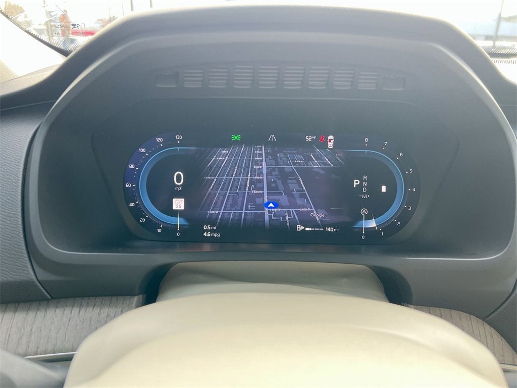 2024 Volvo XC90 B6 Plus Bright Theme 6-Seater