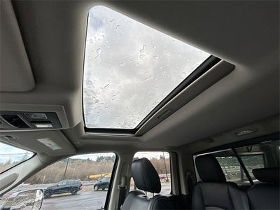 2017 RAM 1500 Laramie Quad Cab 4x4 6'4" Box