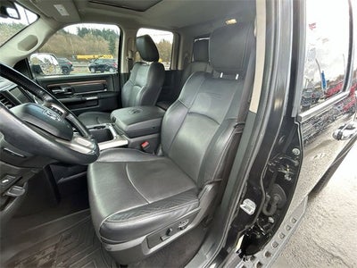 2017 RAM 1500 Laramie Quad Cab 4x4 6'4" Box