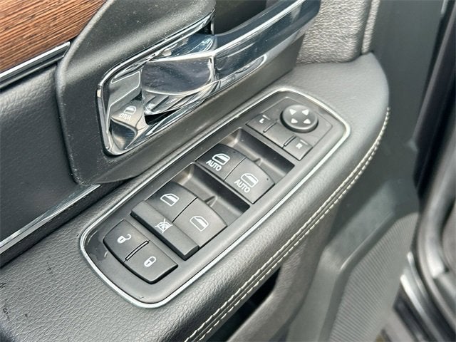 2017 RAM 1500 Laramie Quad Cab 4x4 6'4" Box