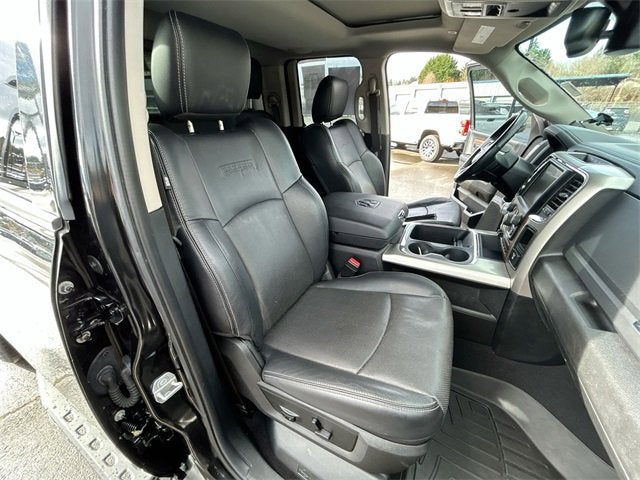 2017 RAM 1500 Laramie Quad Cab 4x4 6'4" Box