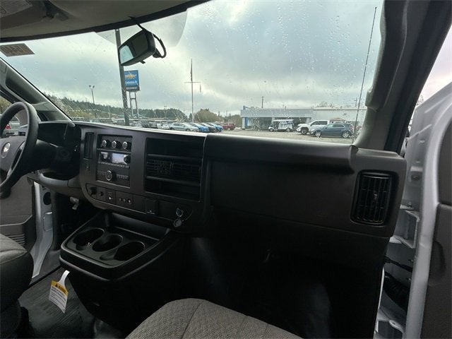 2025 Chevrolet Express Cargo 3500 WT
