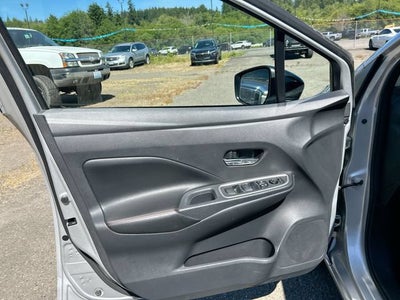 2024 Nissan Versa SR