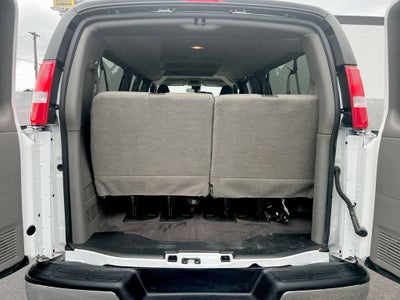 2025 Chevrolet Express Passenger 1LT
