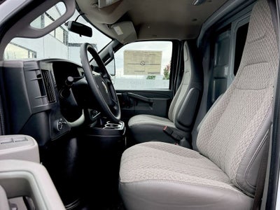 2025 Chevrolet Express Cutaway 3500 1WT