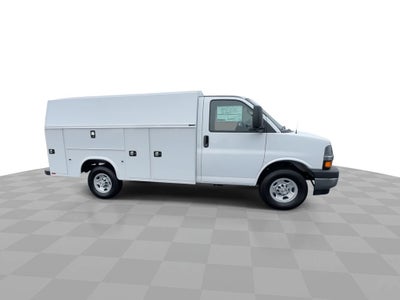 2025 Chevrolet Express Cutaway 3500 1WT