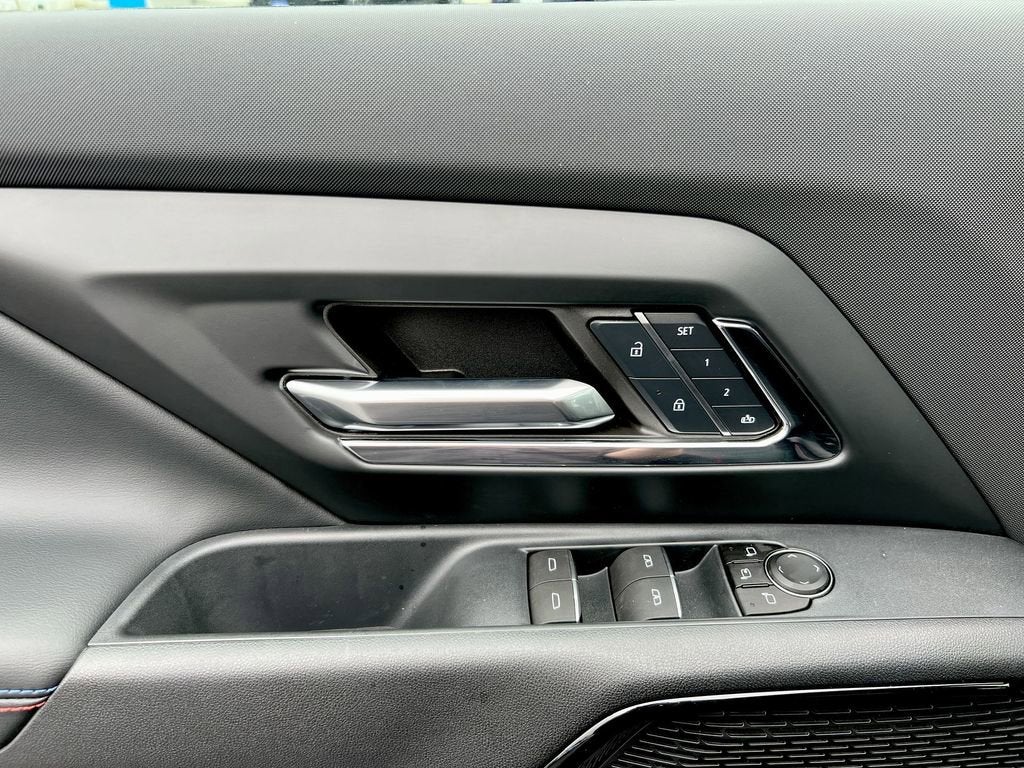 2024 Chevrolet Silverado EV RST