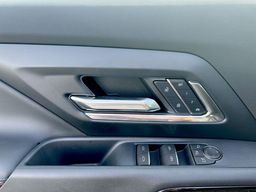 2024 Chevrolet Silverado EV RST