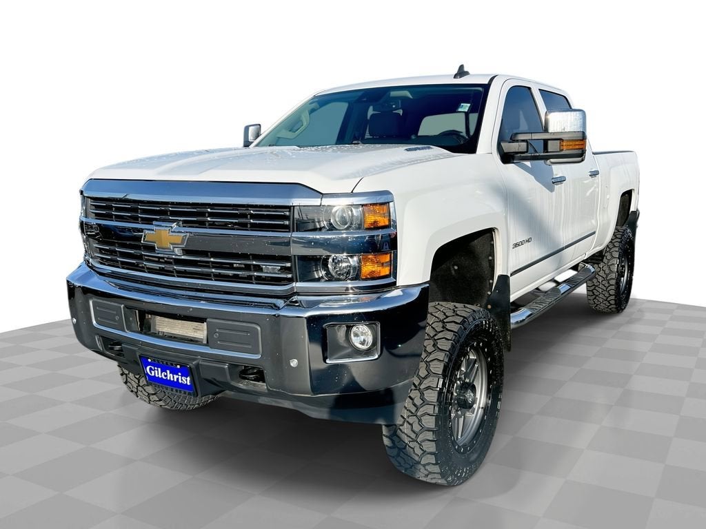 2015 Chevrolet Silverado HD LTZ 4WD Crew Cab Short Box SRW w R6Q's photo