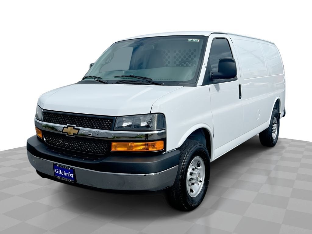2026 Chevrolet Express 2500 Work Van HD's photo