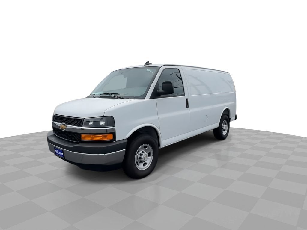 2025 Chevrolet Express Cargo WT