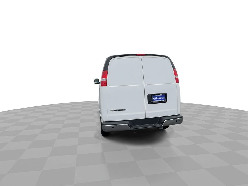 2025 Chevrolet Express Cargo WT