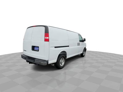 2025 Chevrolet Express Cargo WT