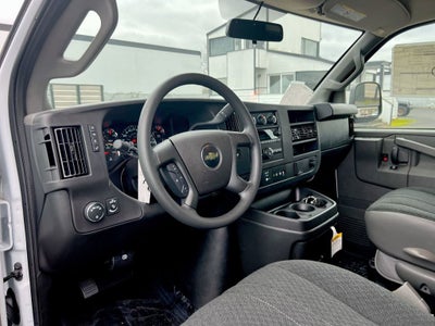 2025 Chevrolet Express Cargo WT