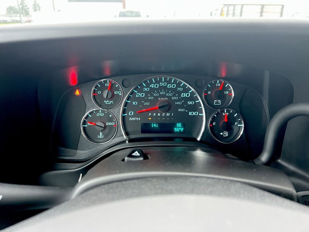 2025 Chevrolet Express Cargo WT
