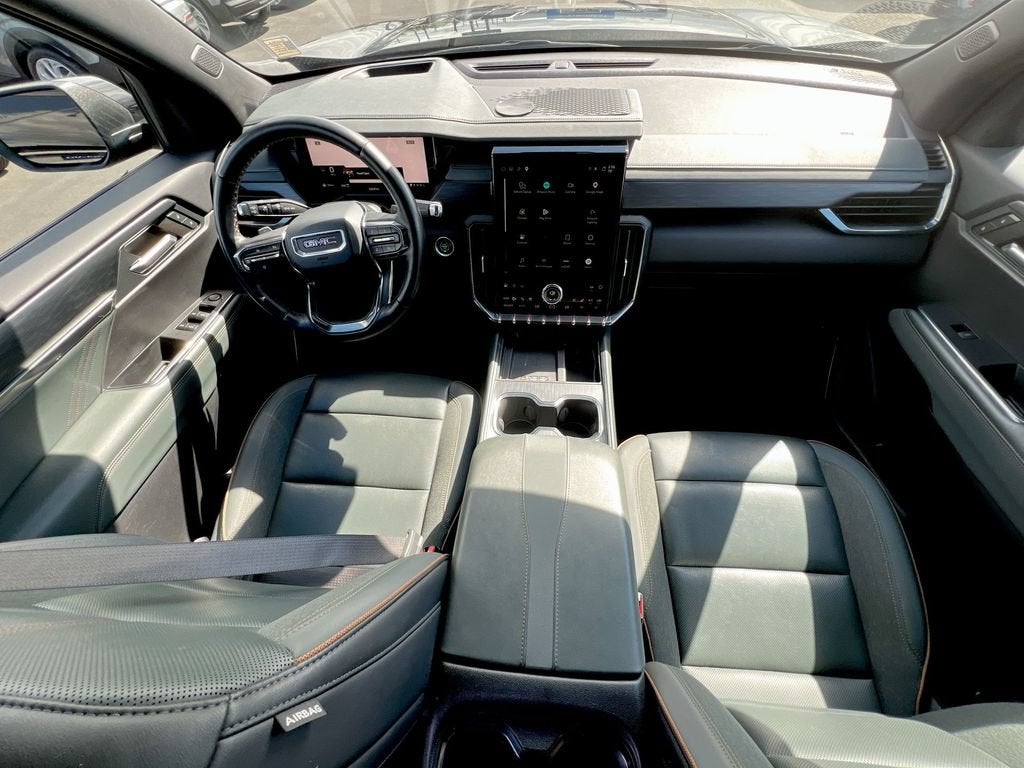 2024 GMC Acadia AT4