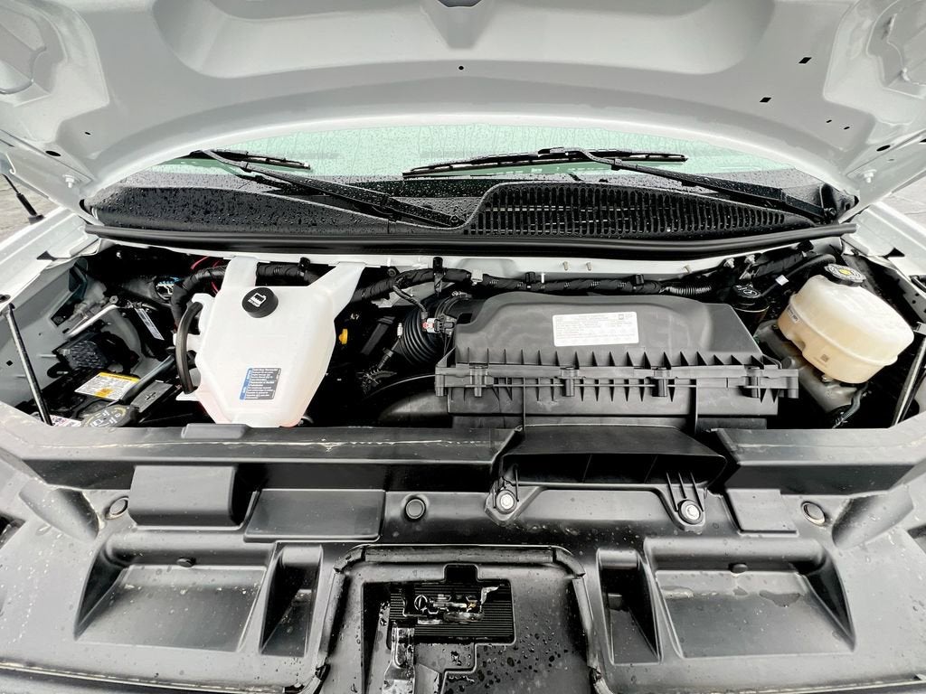 2026 Chevrolet Express Cutaway 3500 1WT