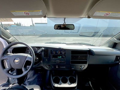2026 Chevrolet Express Cutaway 3500 1WT