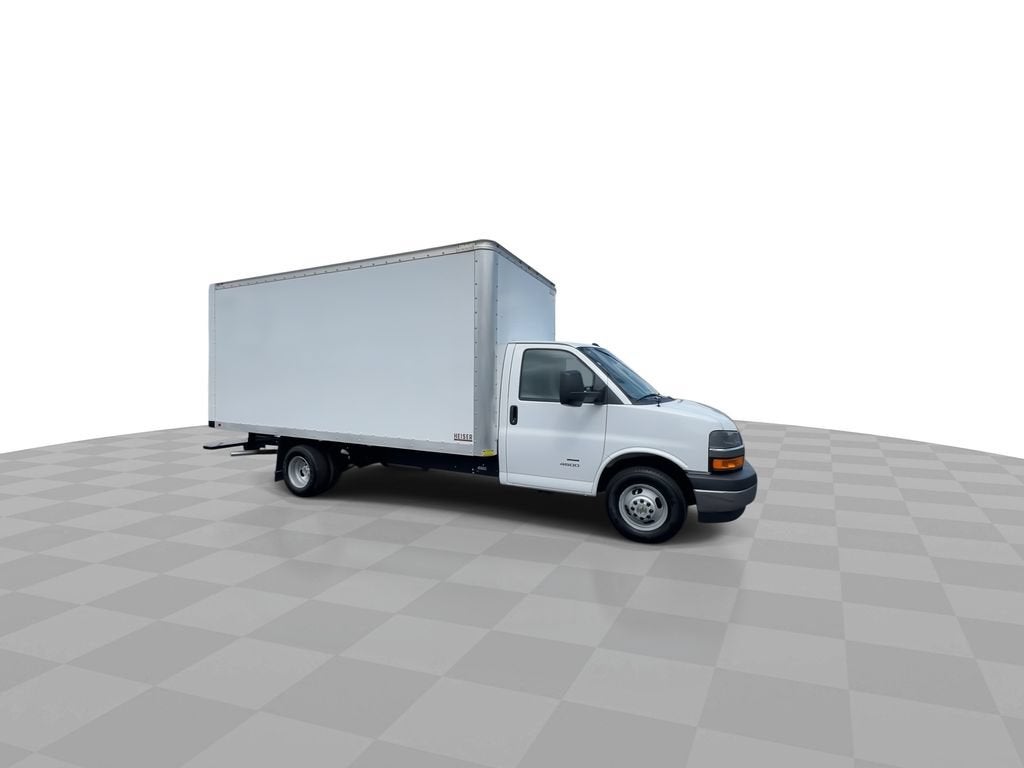 2025 Chevrolet Express Cutaway 4500 2WT