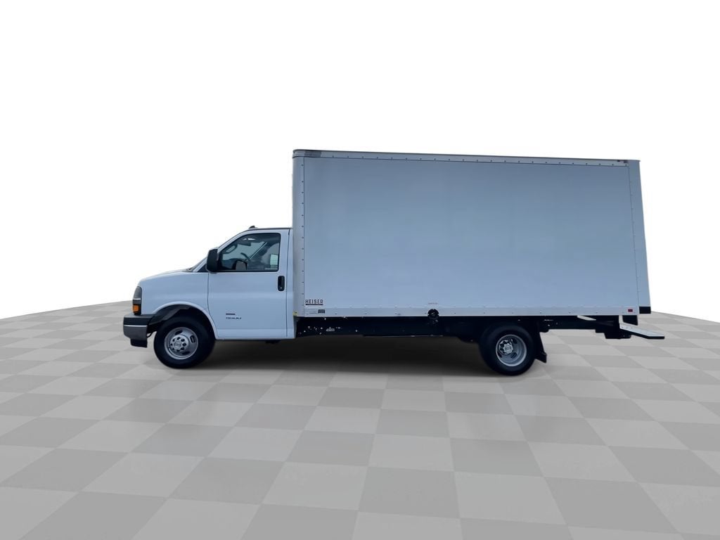 2025 Chevrolet Express Cutaway 4500 2WT