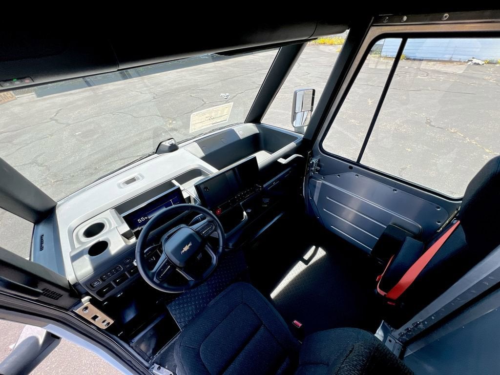 2025 Chevrolet BrightDrop 400 AWD 400