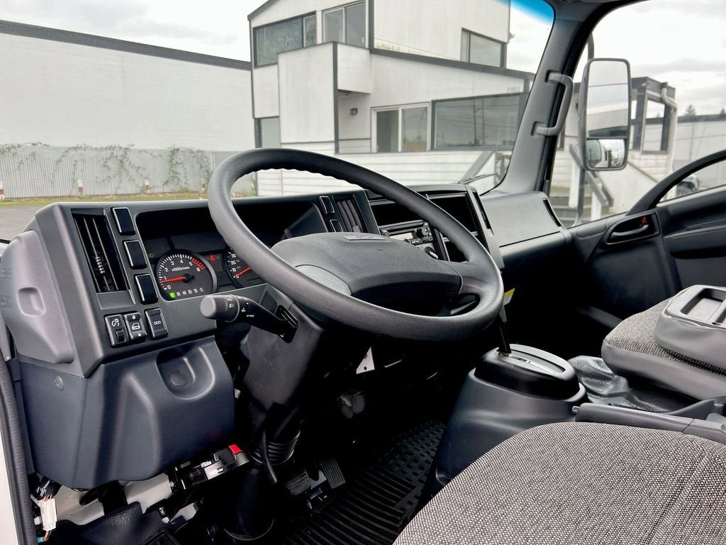 2025 Chevrolet Low Cab Forward 4500 HG NA