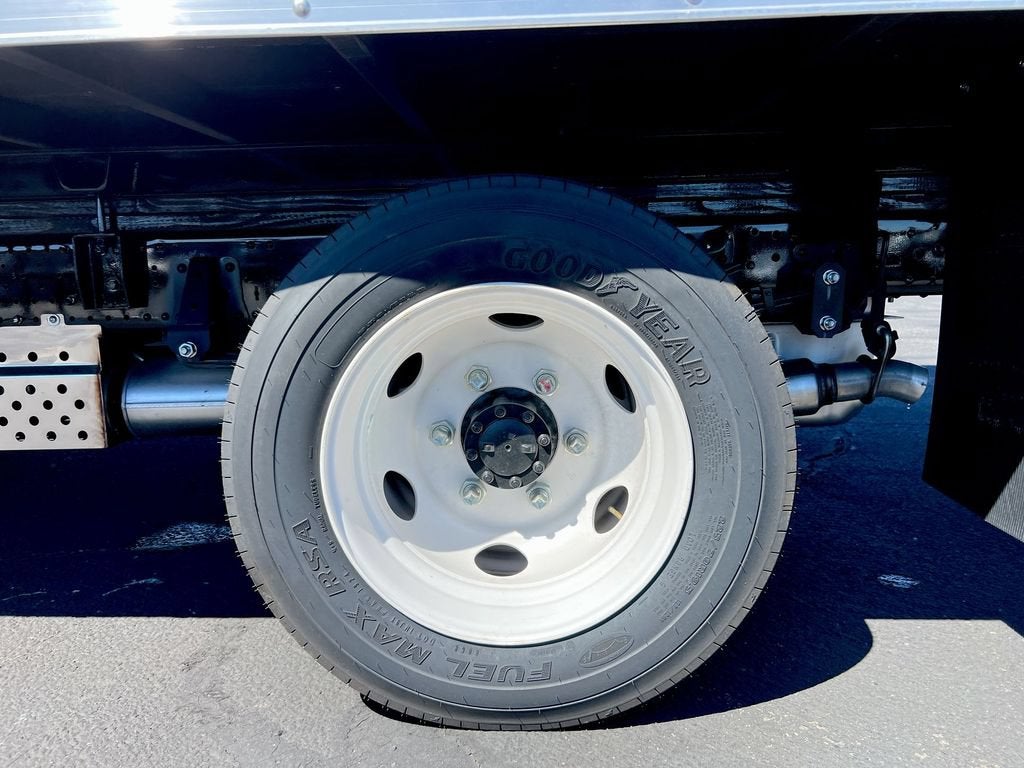 2025 Chevrolet Low Cab Forward 4500 HG NA