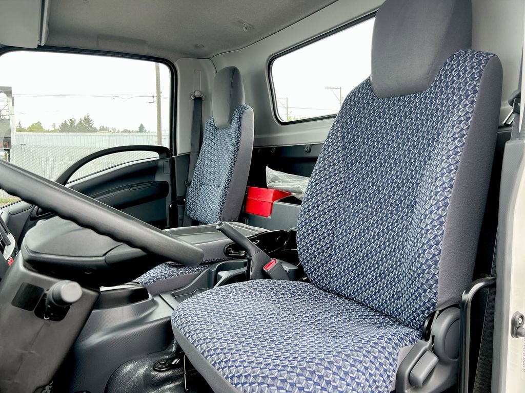 2025 Chevrolet Low Cab Forward 4500 HG NA