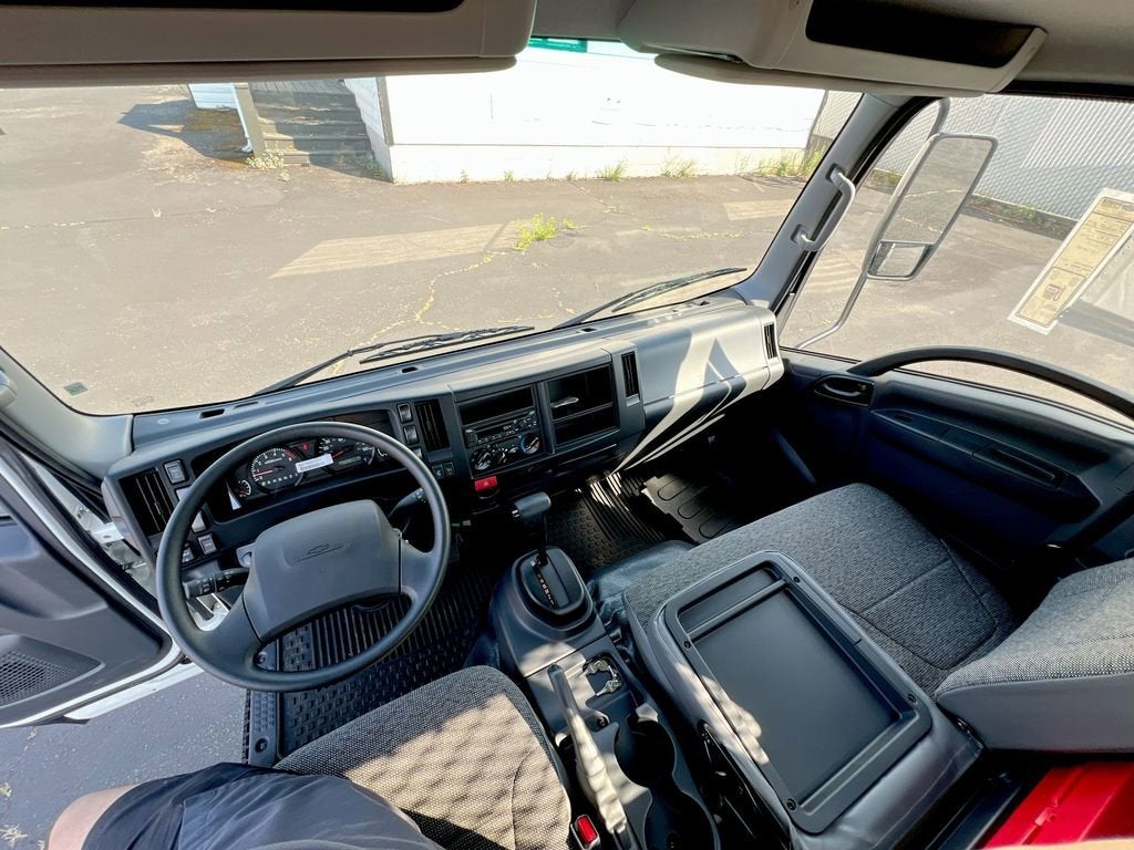 2024 Chevrolet Low Cab Forward 4500 HG NA