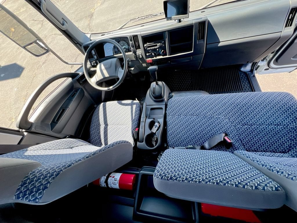 2025 Chevrolet Low Cab Forward 4500 HG NA