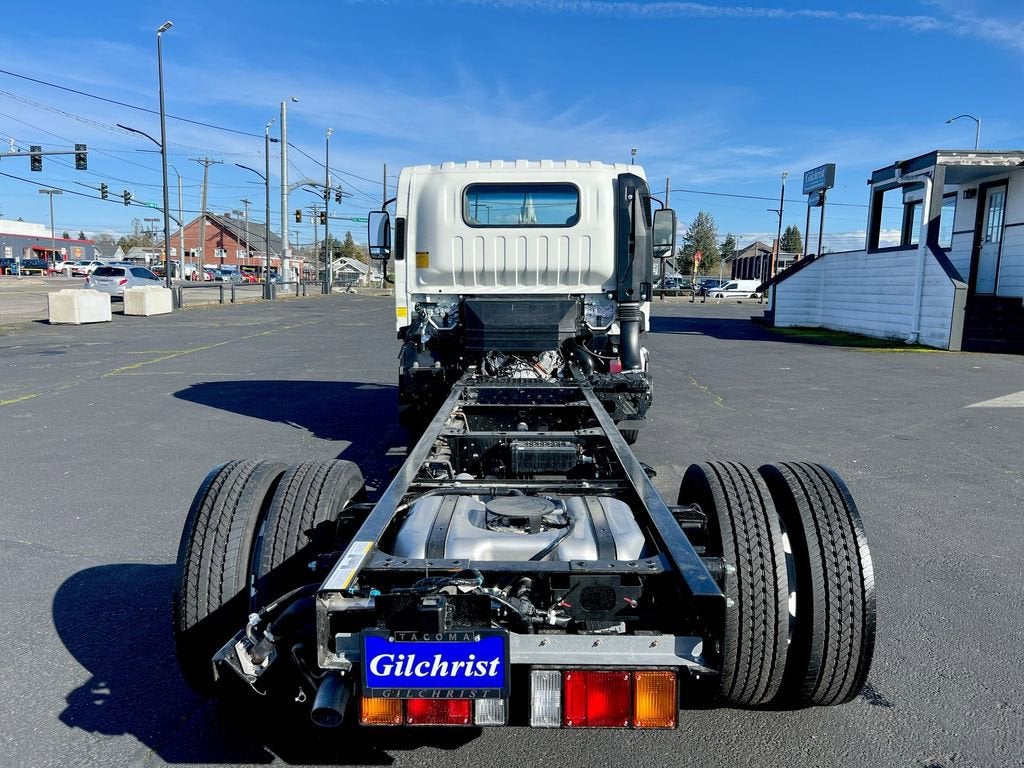 2025 Chevrolet Low Cab Forward 4500 HG NA