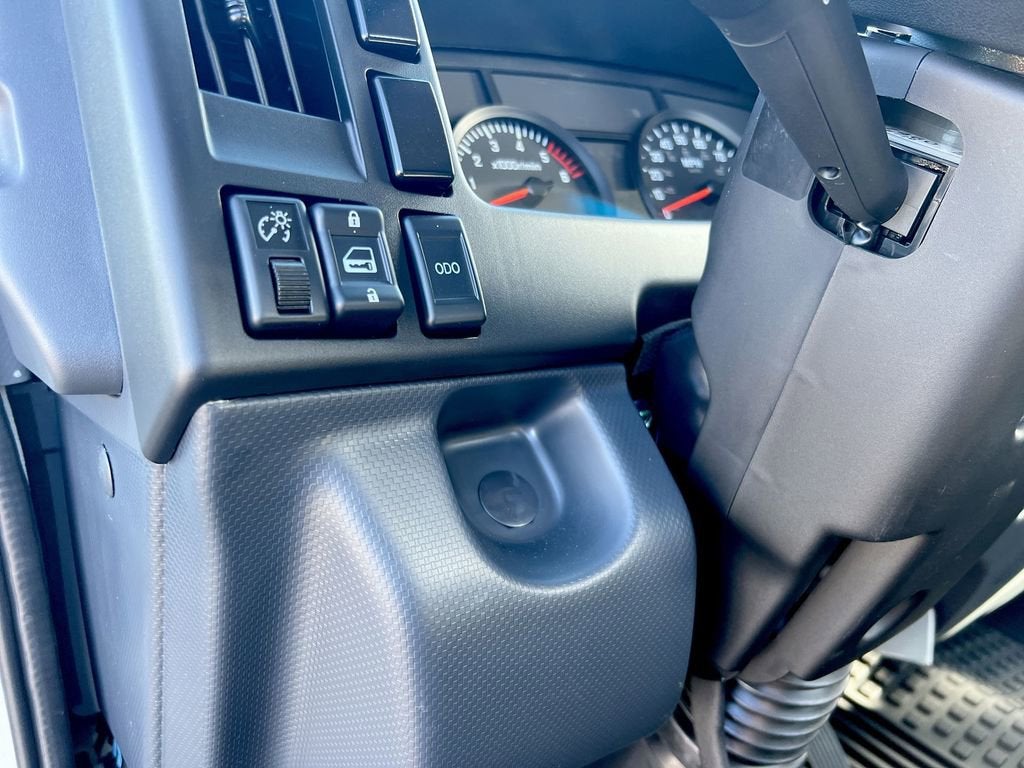 2025 Chevrolet Low Cab Forward 4500 HG NA