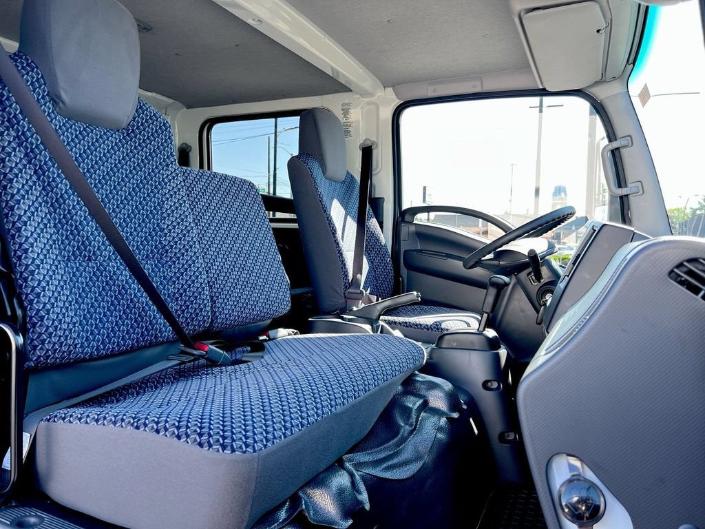 2025 Chevrolet Low Cab Forward 5500 XG NA