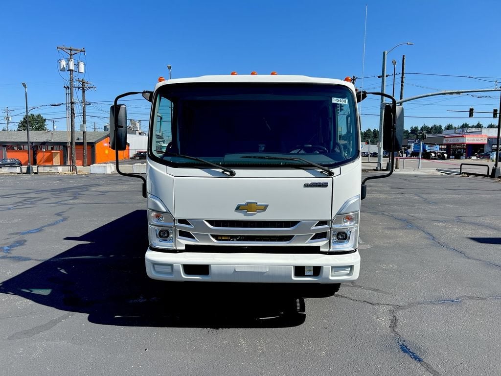 2025 Chevrolet Low Cab Forward 5500 XG NA