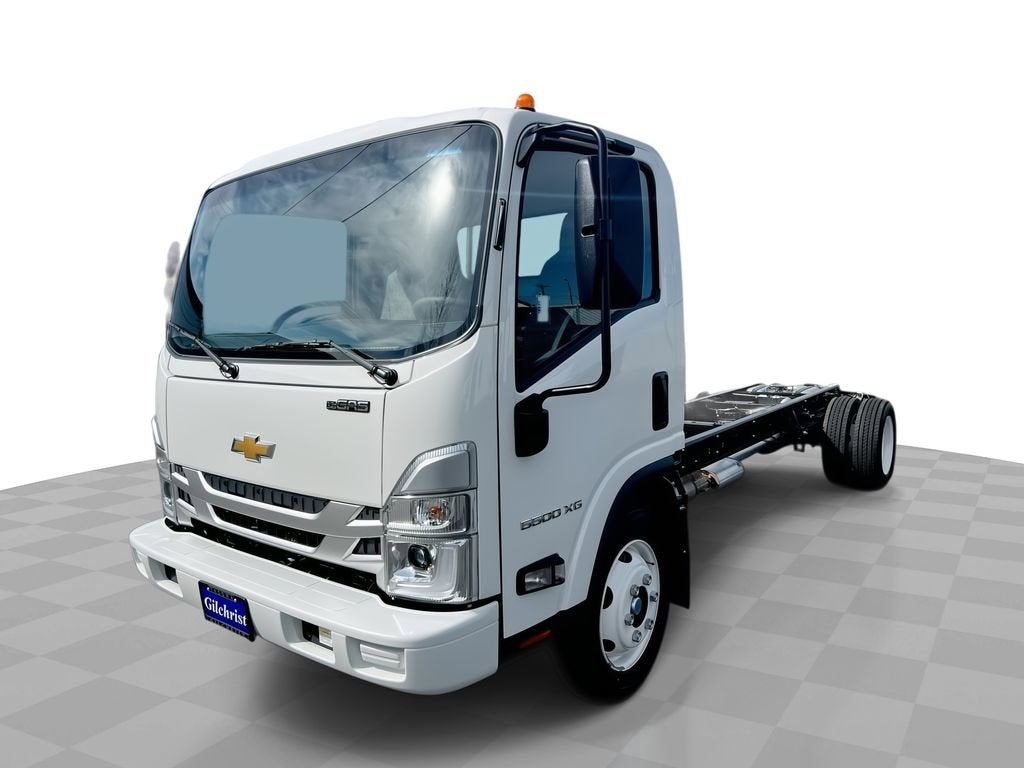 2025 Chevrolet Low Cab Forward's photo
