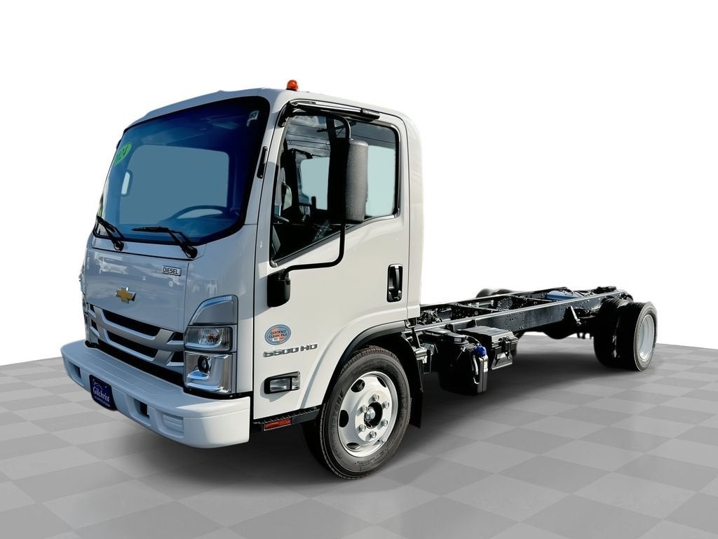 2024 Chevrolet Low Cab Forward's photo