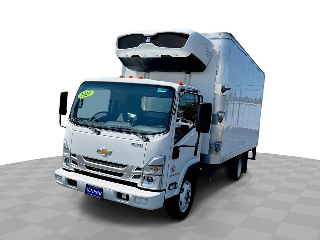 2024 Chevrolet Low Cab Forward's photo