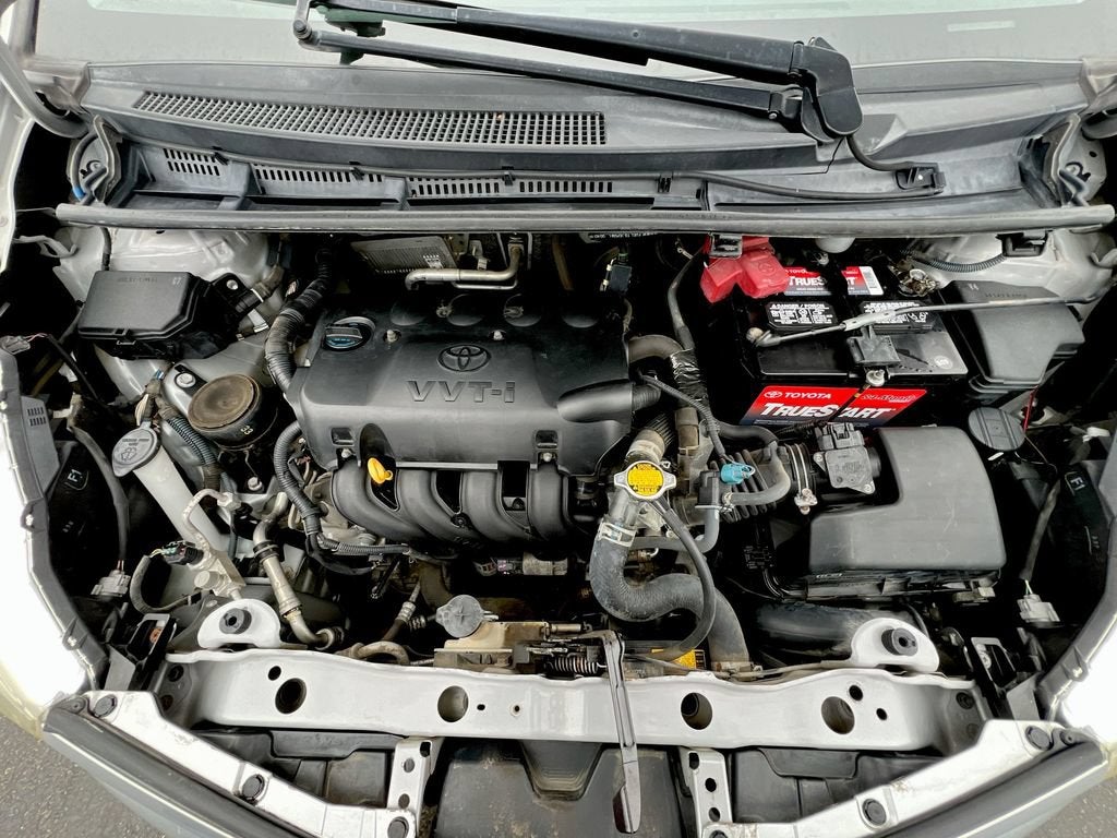 2014 Toyota Yaris L