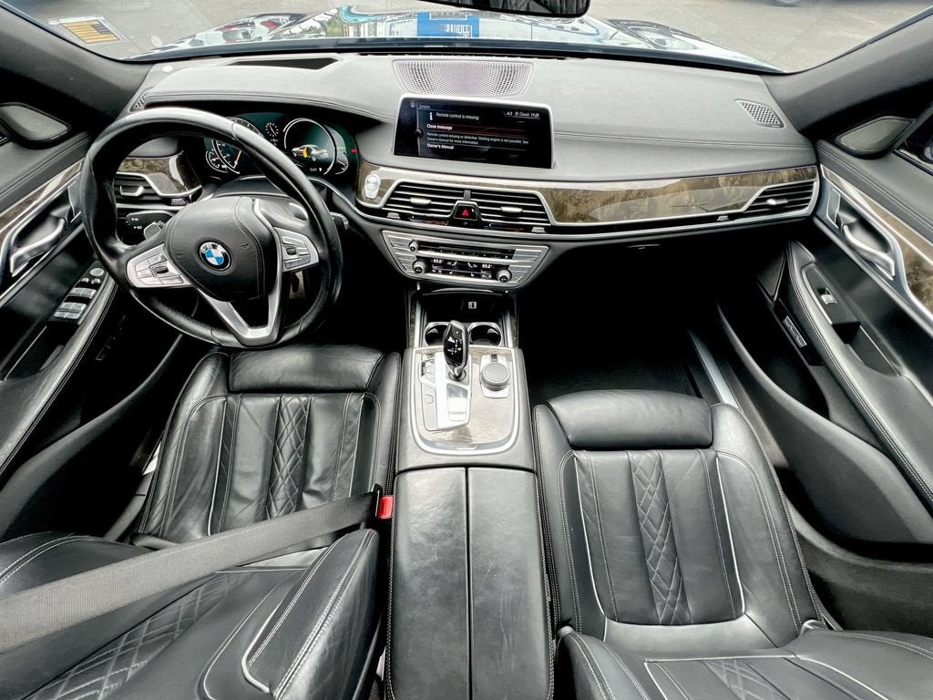 2016 BMW 750i xDrive