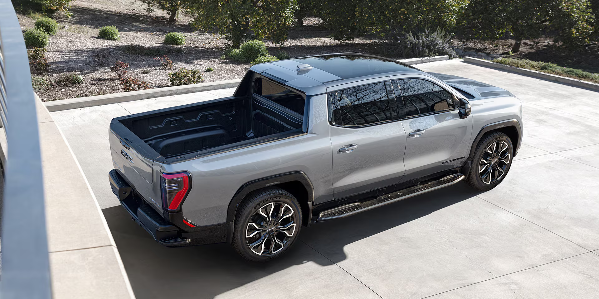 2025 GMC Sierra EV